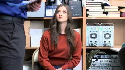 Kenzi let Horny Officer fucks her pussy - drtvid.com