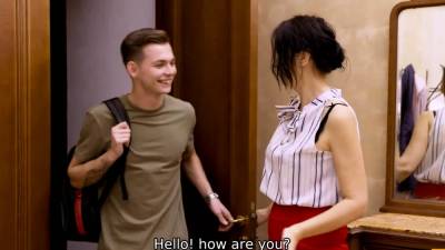 SHAME4K. Mature bombshell steals a necklace and gets fucked - drtvid.com - Russia