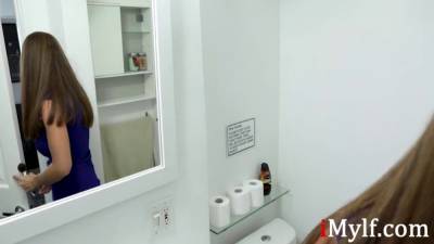 Ivy Secret Gets Her Pipes Fixed By The Plumber - sexu.com