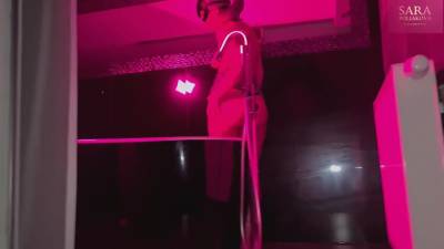 Stepmom Makes A Good Handjob With Oil-sara Poliakova - hclips.com