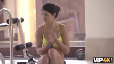 Black Swimming Coach With Pleasure Fucks The Excited Brunette - upornia.com