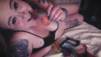 Lo-fi Stoner Bbw Goddess Golly Bells Slow-mo Belly Play And Feeding - hclips.com