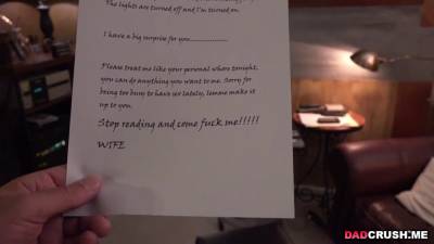 Jeleana Marie gives a surprise fuck for daddy - sexu.com