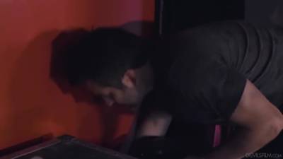 Silvia Saige - Silvia Saige - Fix Malfunctioning Equipment - upornia.com