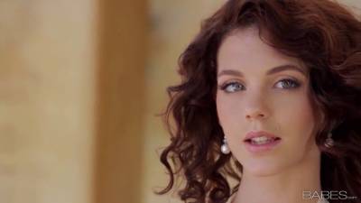 Babes - VILLA BREEZE - Kiera Winters - sexu.com