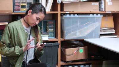 Jade Noir Goes From Stealing To Fucking - hotmovs.com