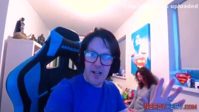 Leeds Nerds Get Head From Tricked Brit - upornia.com