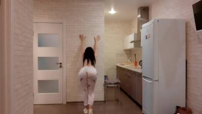 Milf Woke Up And Wants Sex And Pussy Too - hclips.com