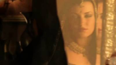 Dancing Erotic In The Indian Night - drtvid.com - India