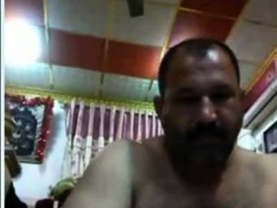 Punheta do maduro arabe - drtvid.com