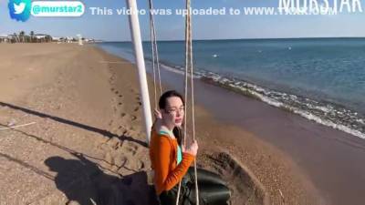 I Met A Girl On The Beach And Fucked Her In My Hotel Room - hotmovs.com