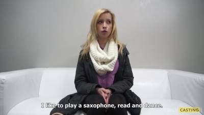 Marie - 8187 - upornia.com