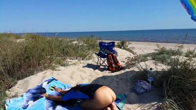 Beach Yoga Exercise For Health And Good Mood Is A Everyday Must - hotmovs.com