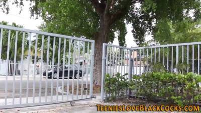 Busty teen rails huge penis - sexu.com