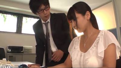 Working Shaved Big Breasts Girl Yu Shinohara 2 - hotmovs.com