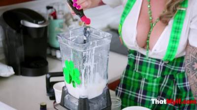 Degustating milf's shamrock milkshake - sexu.com