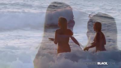 Inked Blondes Marica Chanelle And Chrystal Sinn Share 2 Bbcs - upornia.com