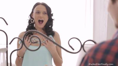 I gave her pussy a good licking before I fucked her finally - hotmovs.com