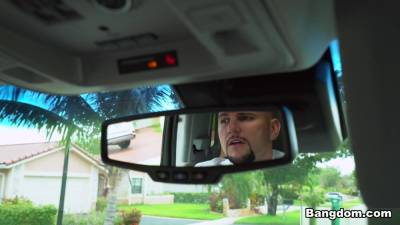 Ms. Yummy In Lucky Driver Fucks His Busty Passenger - hotmovs.com