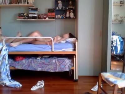 Ci Masturbiamo Insieme (italiano) - hclips.com