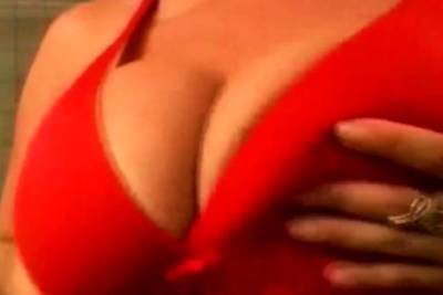 Amazing Boobs Redhead Does her own - drtvid.com
