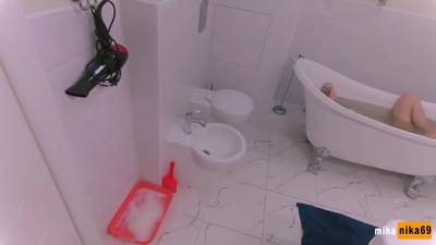 Mihanika69 - Dispute With Evil Stepsister Over Bath End - hotmovs.com