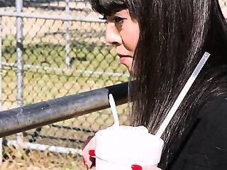 Hitomi Tanaka - Everglades Road Trip - theyarehuge.com