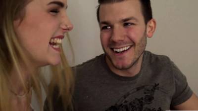 Blonde teen sucked a gift by a stepbro - drtvid.com