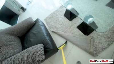 Washing my busty stepmoms back exchange for a blowjob - sexu.com