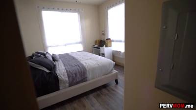 My super curvy stepmom deep throated and banged my big knob - sexu.com