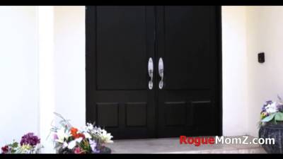 Hardcore my cougar lecturer and her bf for credits - sexu.com