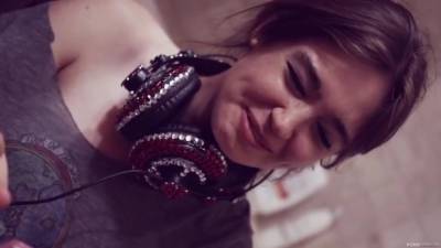 Jodie Taylor - Jodie Taylor - Jodi Taylor - Nerd Girl In 4k - hotmovs.com