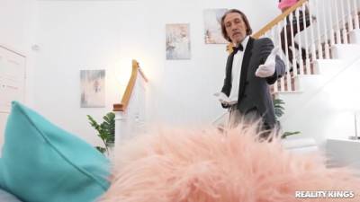 Cali Caliente - Pillow-humping Humpette Cant Hide! - hotmovs.com