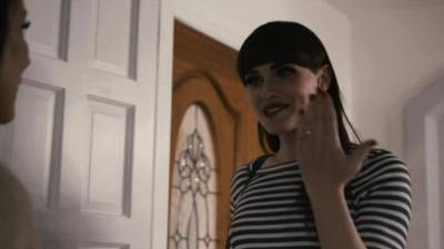 TS Natalie watch Reagan sucks her shecock - drtvid.com