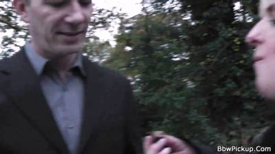 Guy picking up fat girls for sex - sexu.com