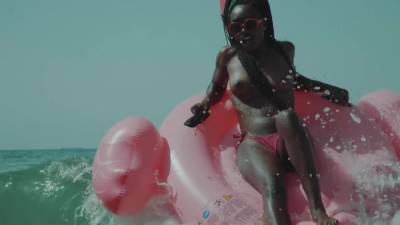 Sex In Paradise - upornia.com