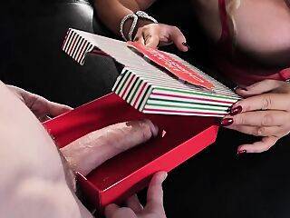 Alura Jenson - Fellatios Conor Coxxx Karen Fisher - theyarehuge.com