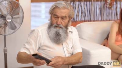 Daddy4k obedient red haired loves the way bfs step-dad fingers her pinkish vagina - sexu.com