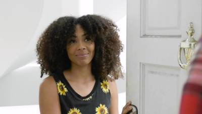 Nia Nixon In Orthodontic Orgasms - hotmovs.com