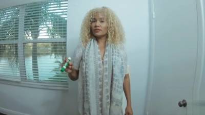 Mango Maddy Shows Her Hot Body - hotmovs.com