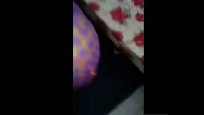 Antillaise chabine au gros cul se fait doigter et twerk - drtvid.com - France