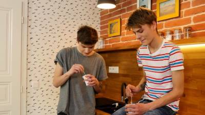 When Curtis Cameron arrives to find sexy young thing Kieran - drtvid.com