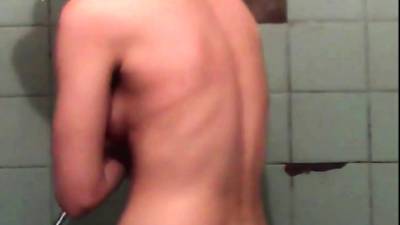 step sister shaving in the shower - drtvid.com