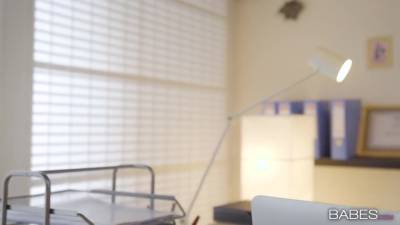 Karol Lilien - Karol Lilien Employee Of The Month - hotmovs.com