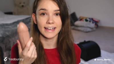 Bunny - Nastoletnia Polska Dziewczyna Probuje Sybiana Bunny Marthy - upornia.com
