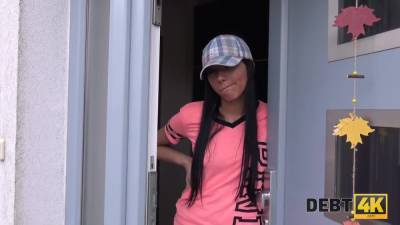 Das Junge Arbeitslose Mi½dchen Ist Bereit, Fi½r Ihre Neuen Kleider Zu Ficken - upornia.com