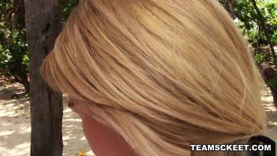 Beach Volleyball - hotmovs.com