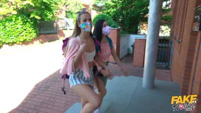 Billie, Alexis Crystal - Bi-sexual Babes Share A Cock - hotmovs.com