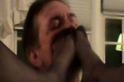 Sucking and fucking her black FF stocking feet - drtvid.com