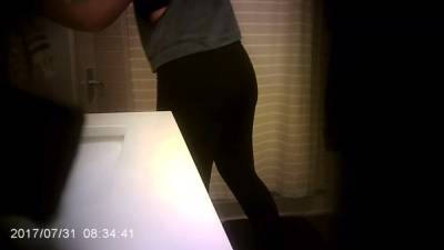 Sister Caught Pissing and Shower Spycam - voyeurhit.com